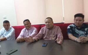 Firza H Lakoni calon Bupati dan Efriansyah calon wakil Bupati 